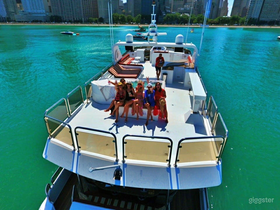 105 ft Yacht with Luxurious Amenties Photo 3