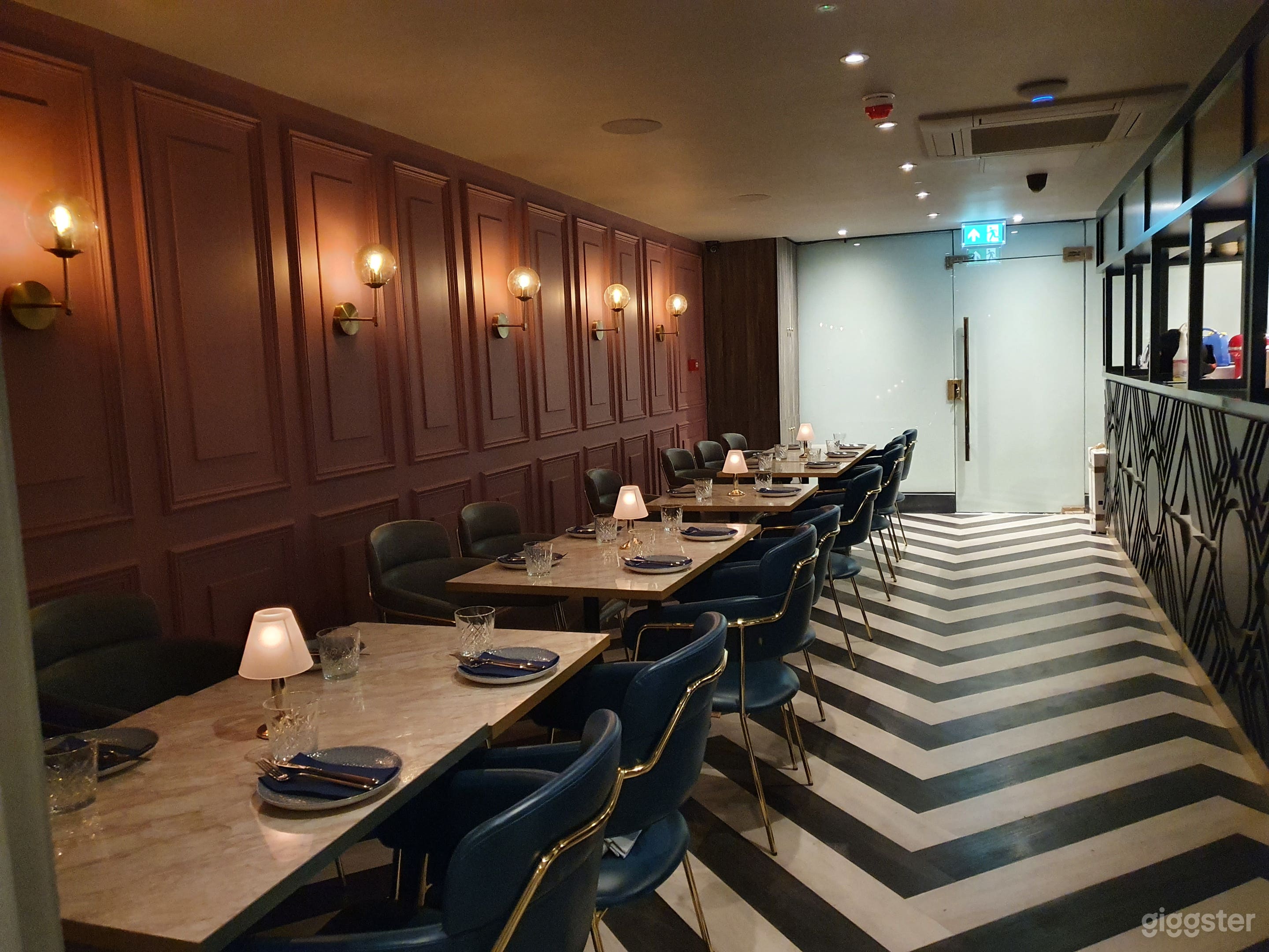 Stylish Indian Restaurant for Exclusive Hire Photo 3