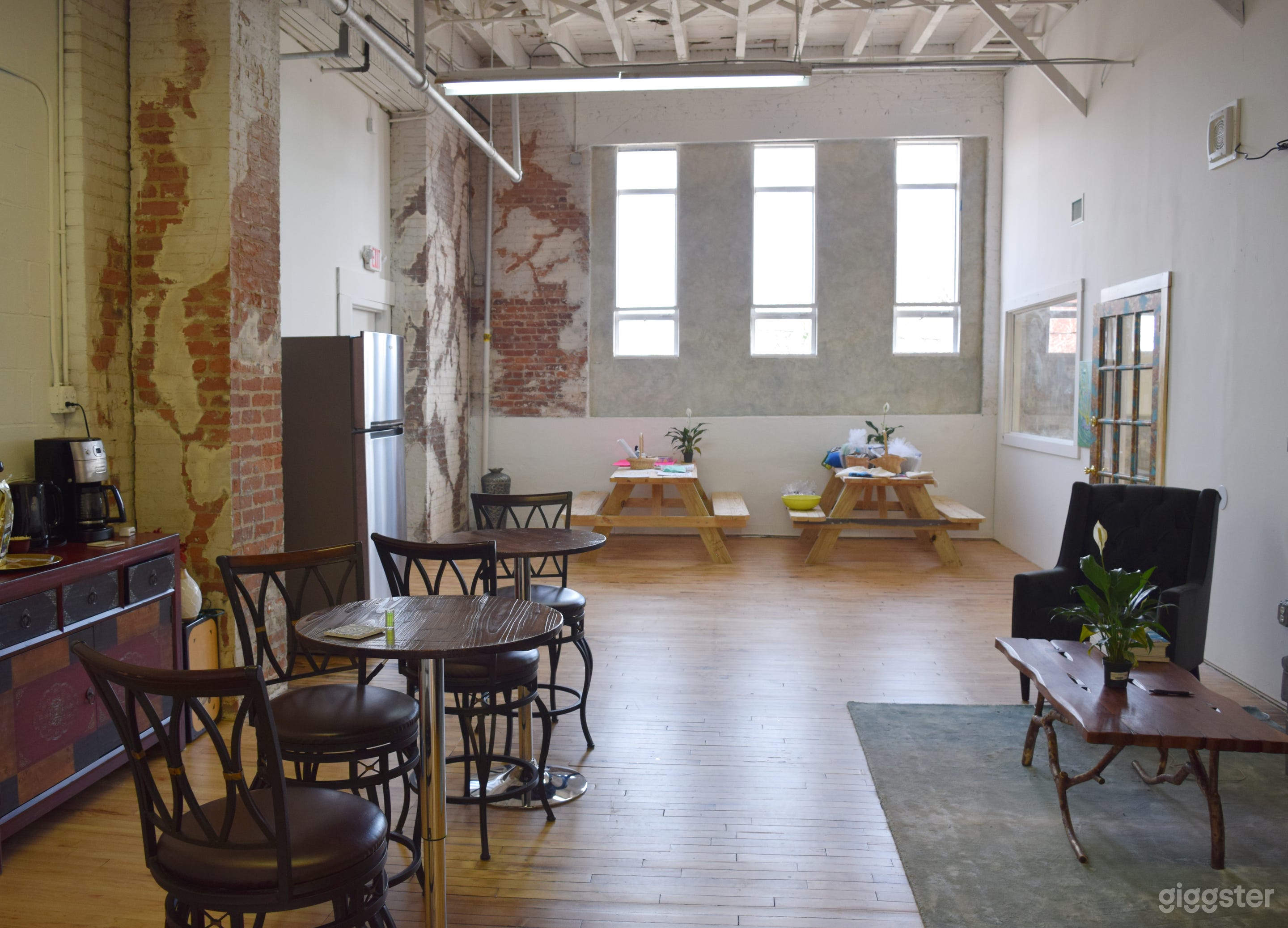 Lounge with Kitchenette