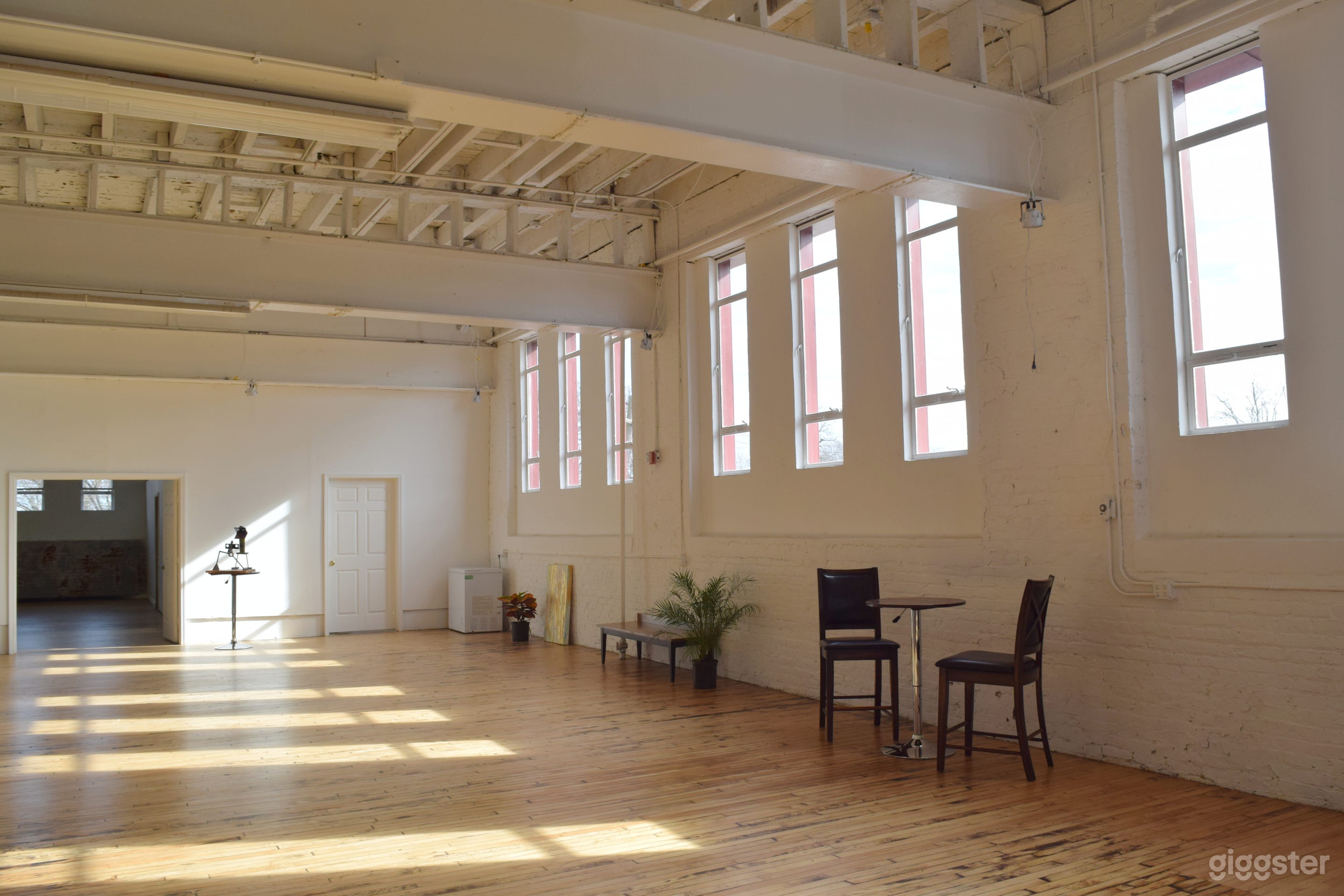 Main Space - 5,000 sq ft