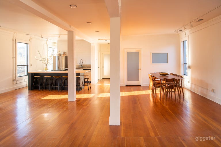  Bright studio space in vibrant Fremont 