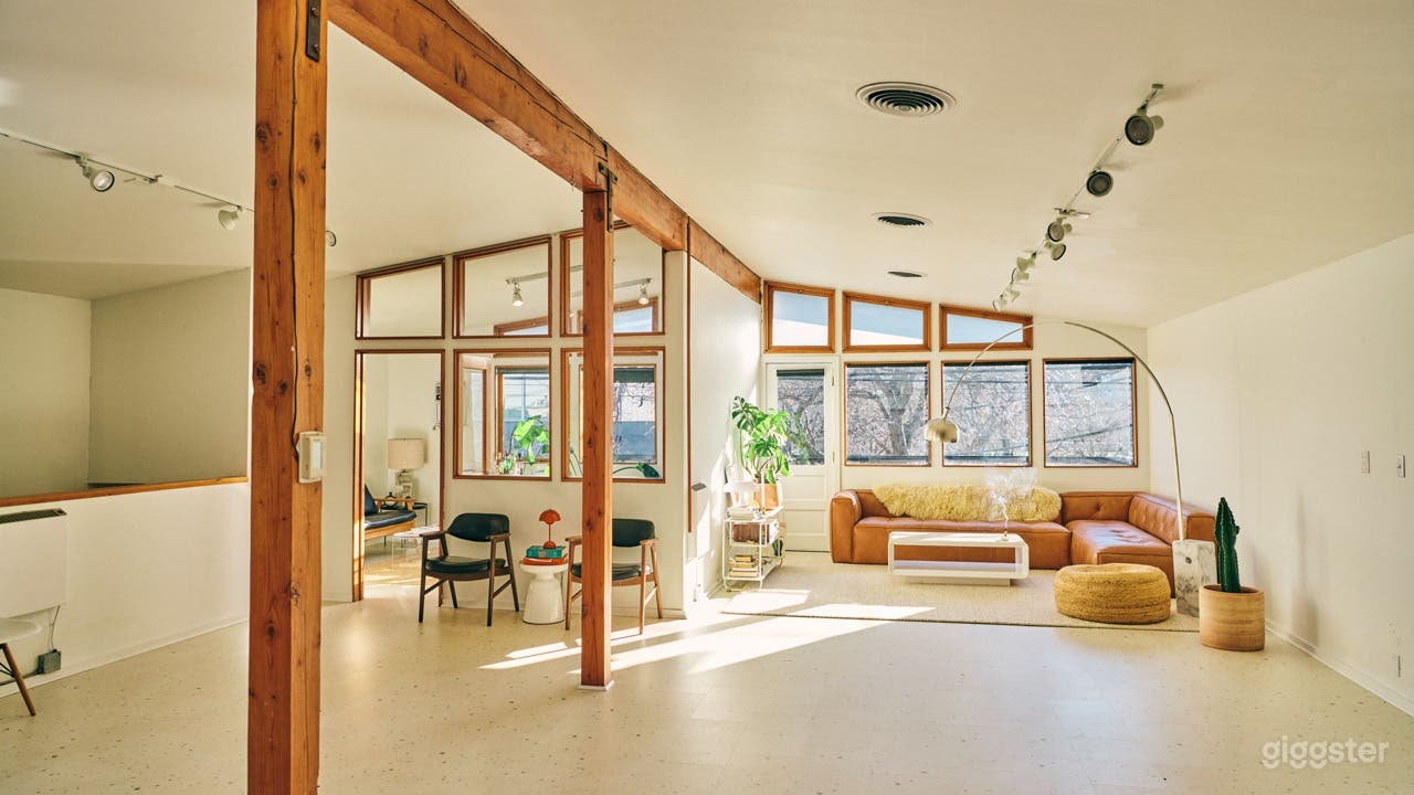 Bright studio space in vibrant Fremont Photo 1