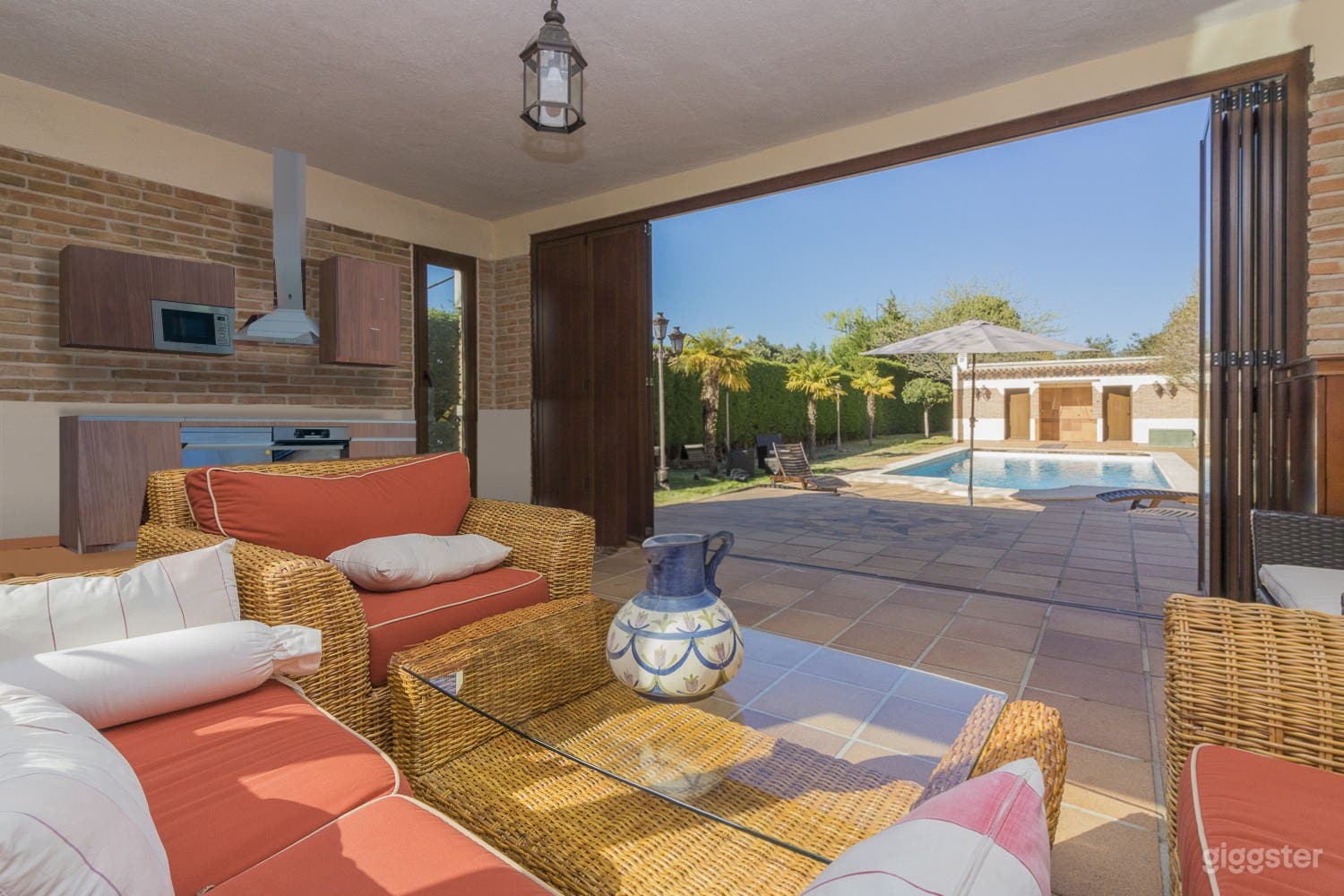 Finca de 5.000 m² con jardín y piscina a 40 min de Madrid Foto 3