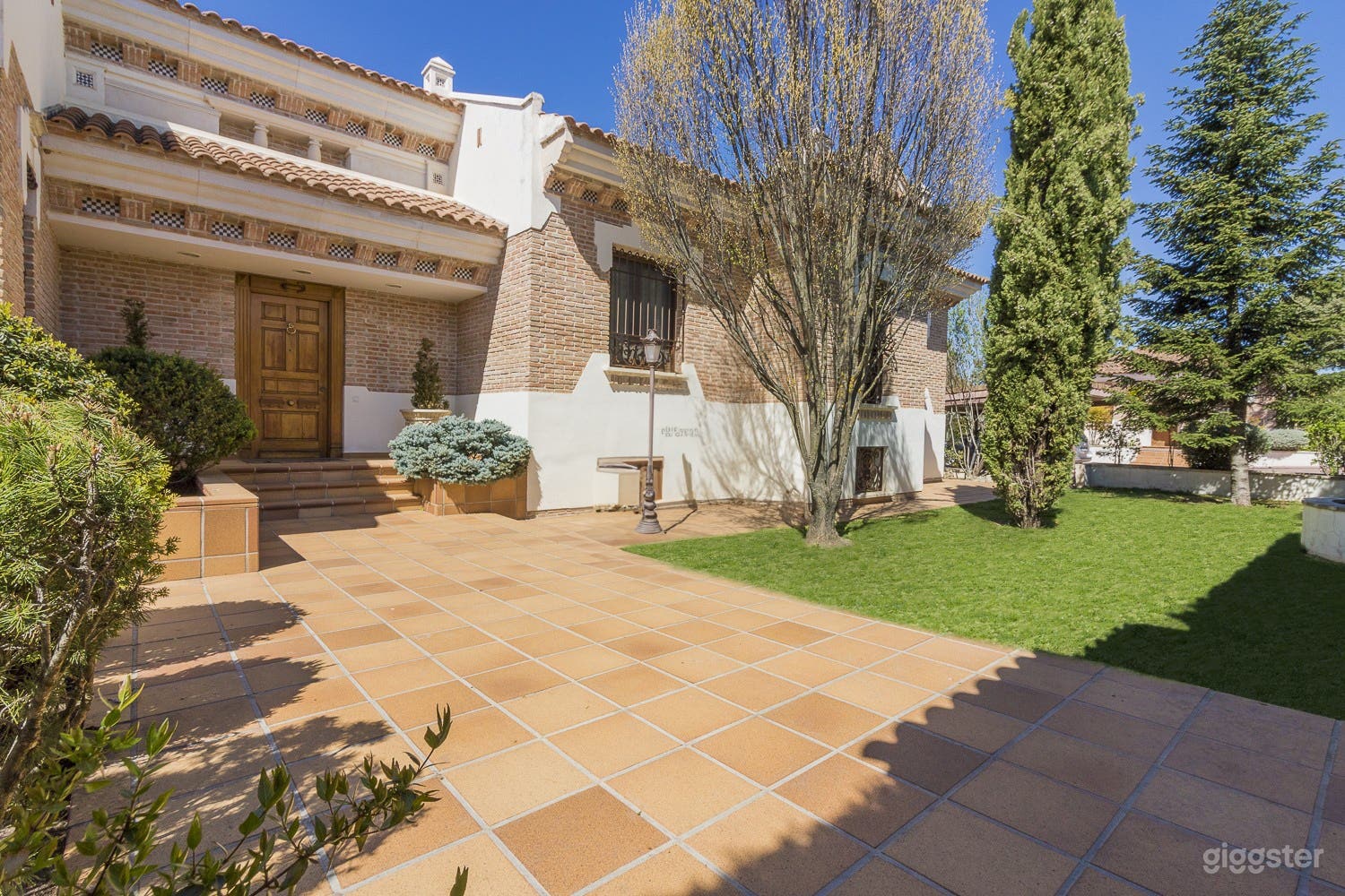Finca de 5.000 m² con jardín y piscina a 40 min de Madrid Foto 2