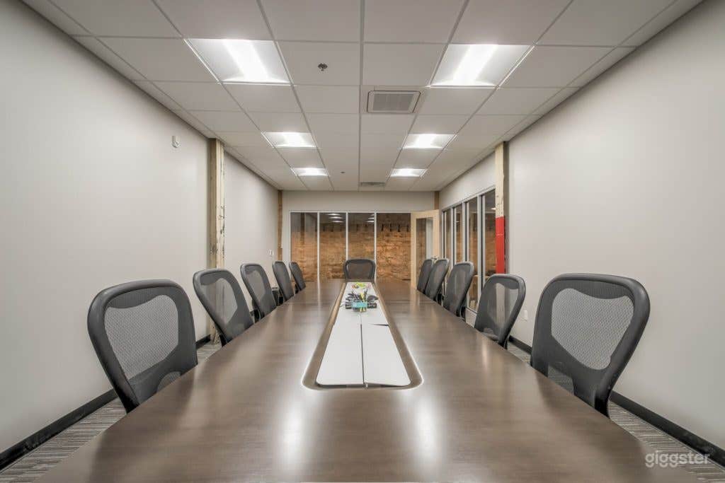 Conference Room for 11 Photo 1