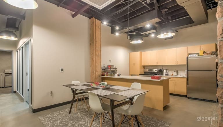  Conference Room for 11 