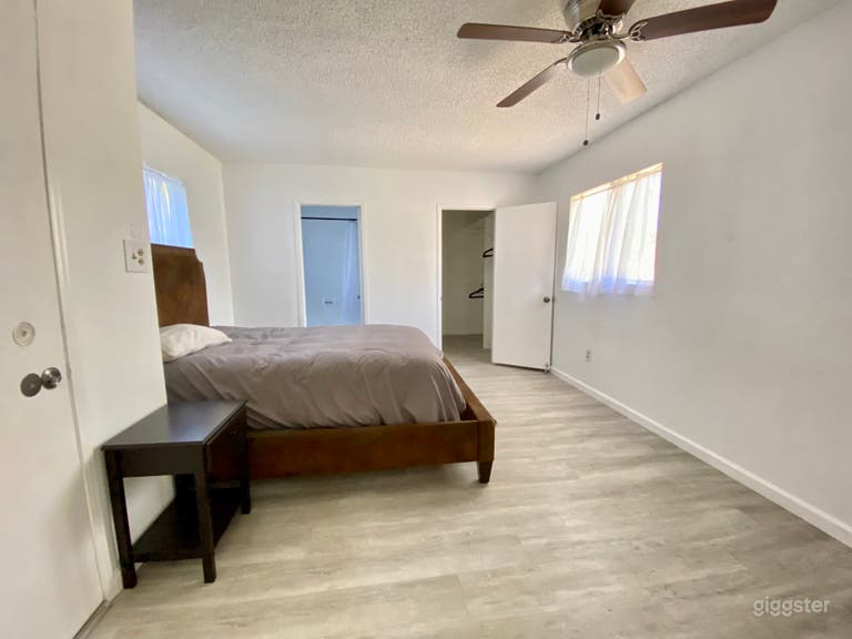  Cozy 1950s cottage style home  