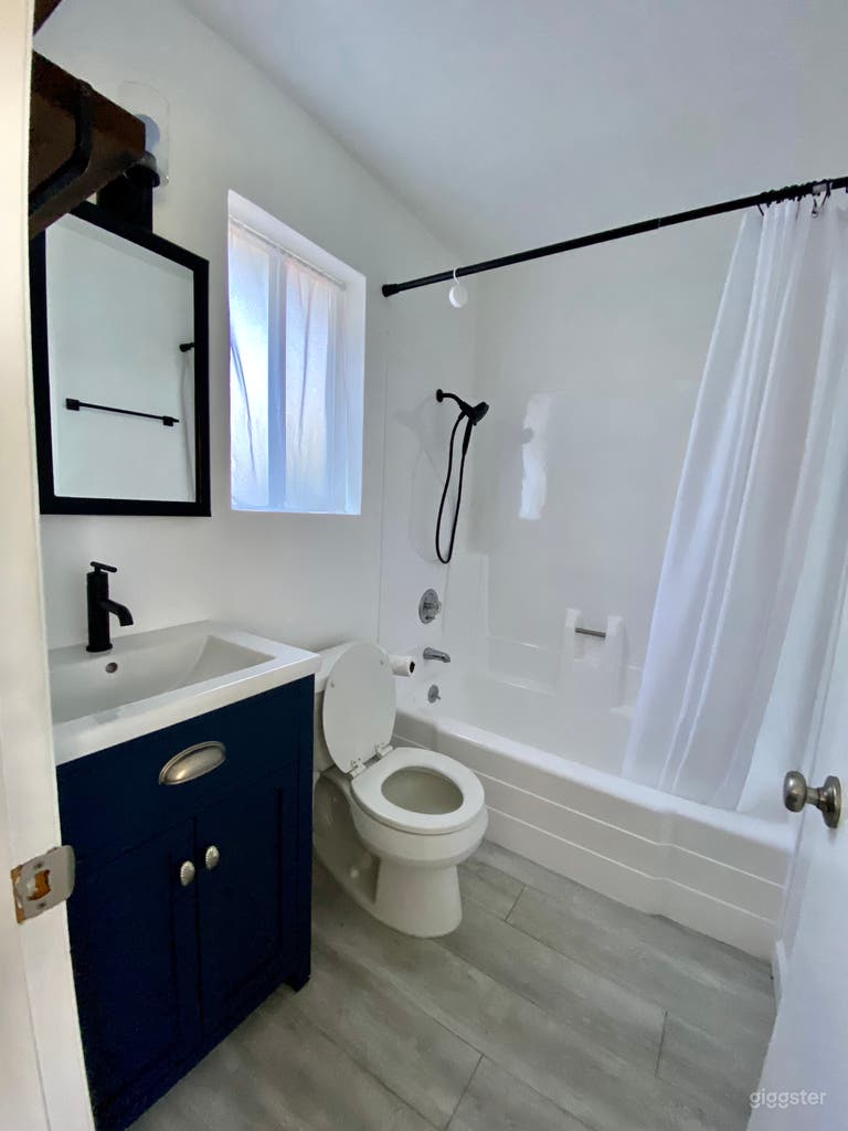  Cozy 1950s cottage style home  