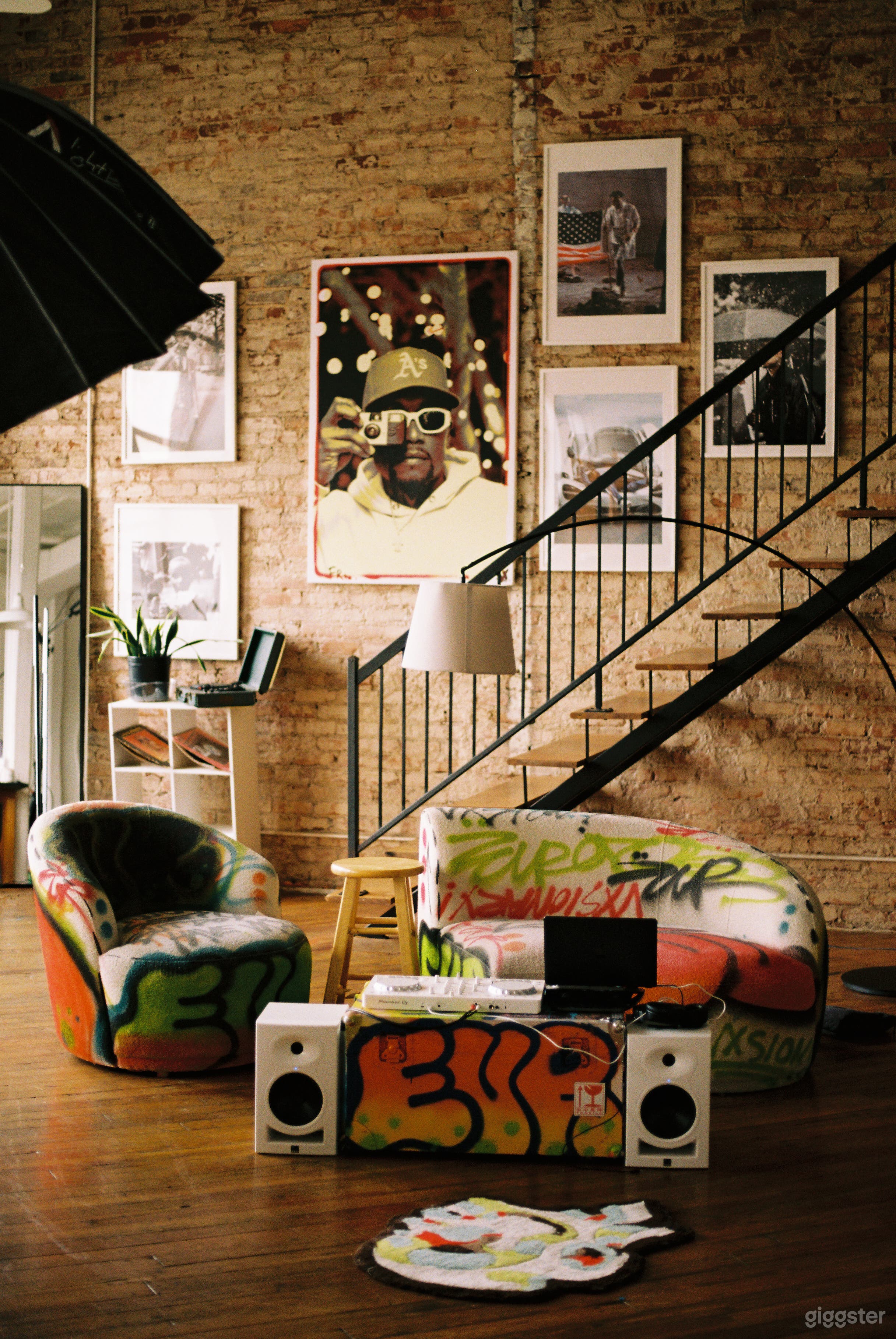 Natural Light Industrial Loft Studio Photo 2