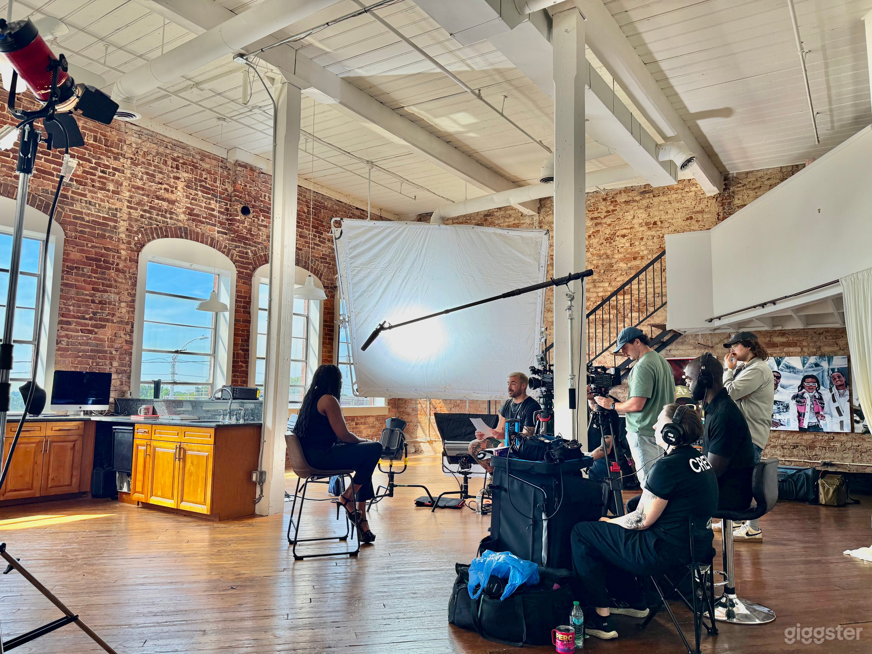 Natural Light Industrial Loft Studio Photo 4