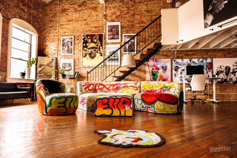  Natural Light Industrial Loft Studio 