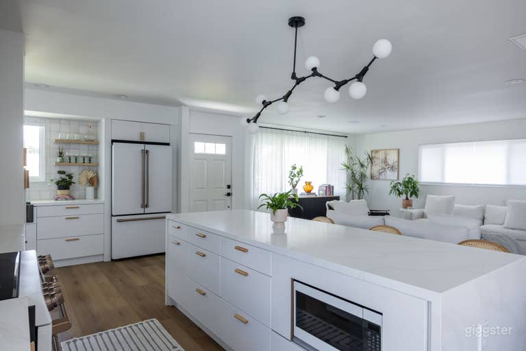  Beachy, Bright Family Home, Costa Mesa 