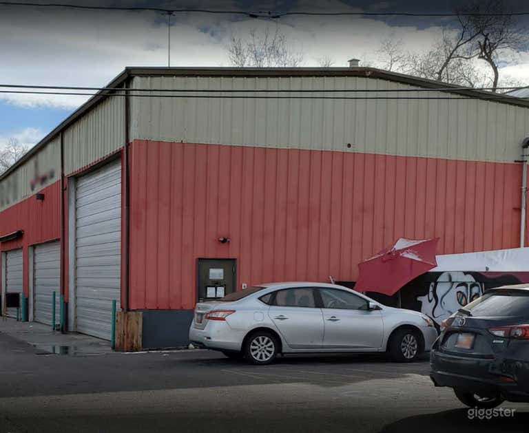   Spacious and Private Outdoor Area in Salt Lake 