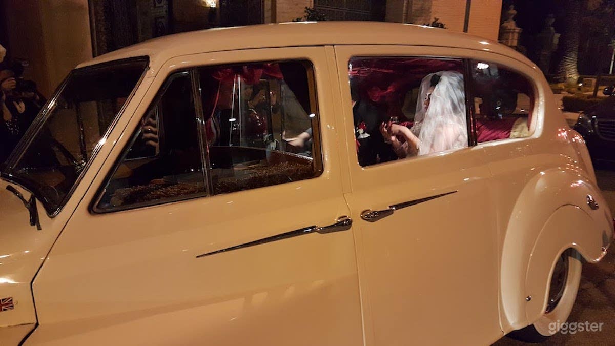 #76,116 Classic 1965 White Rolls-Royce  Photo 4