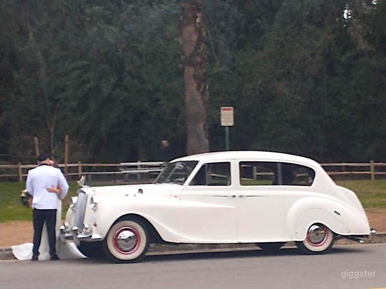  #76,116 Rolls-Royce Blanco Clásico de 1965 