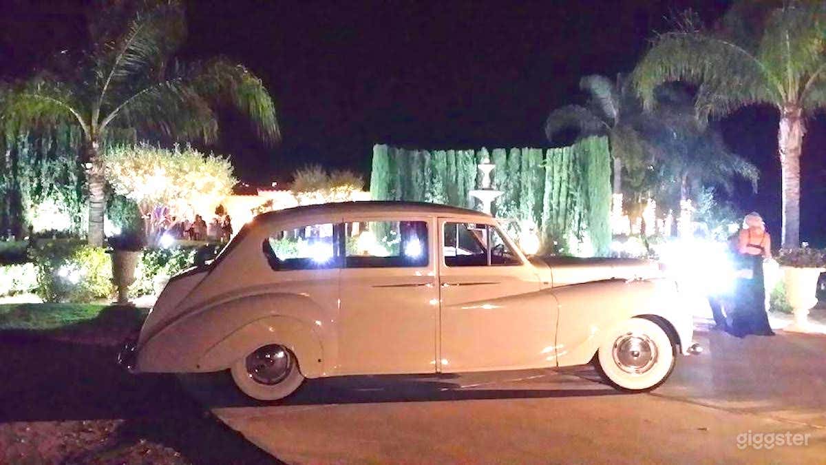 #76,116 Classic 1965 White Rolls-Royce  Photo 3