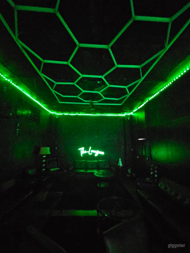  A Bodega with a lounge  