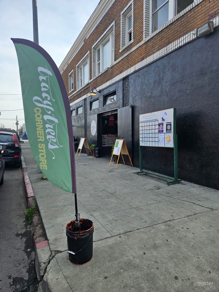  A Bodega with a lounge  