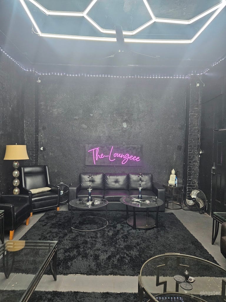  A Bodega with a lounge  