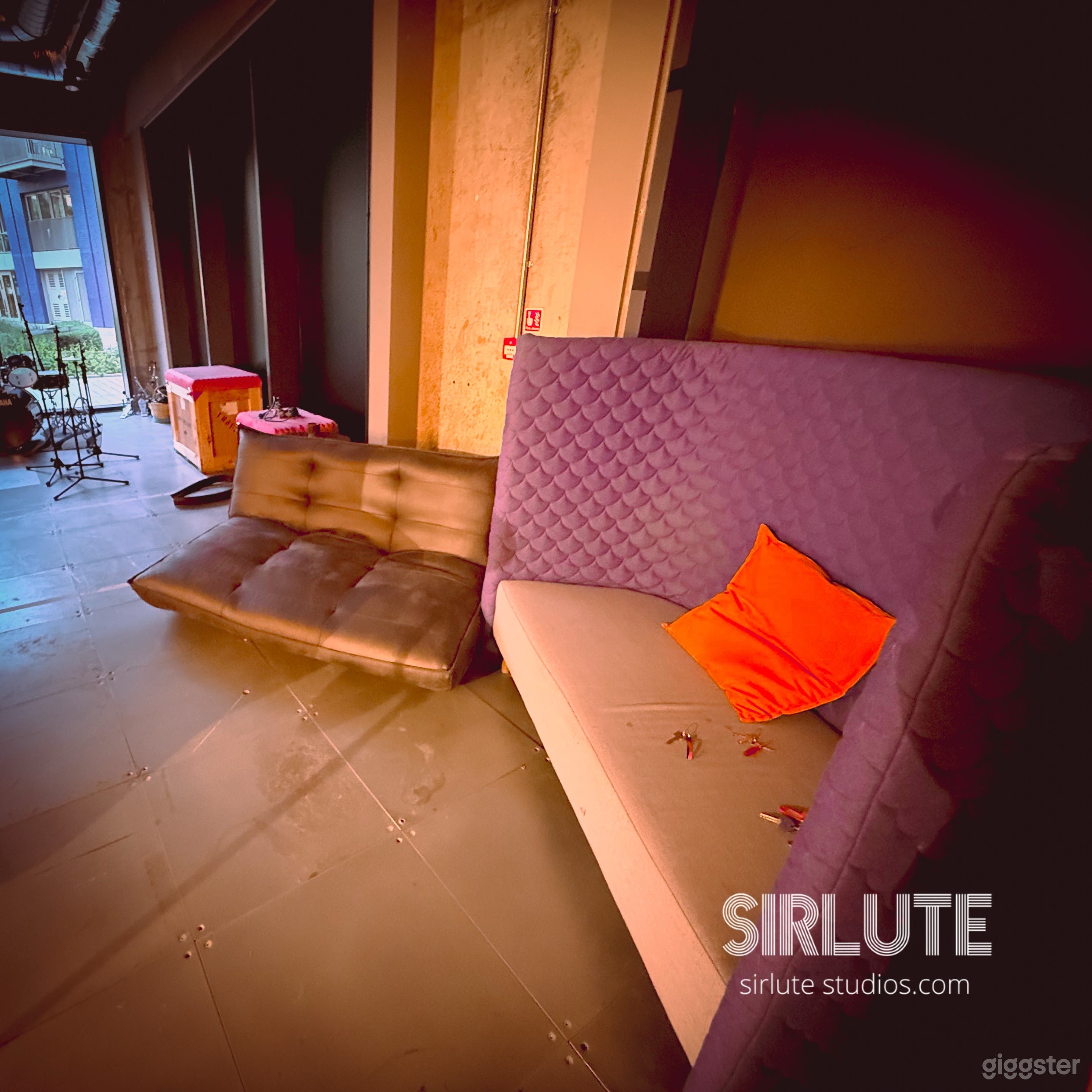 Professional Podcast Studio in East London Photo 3