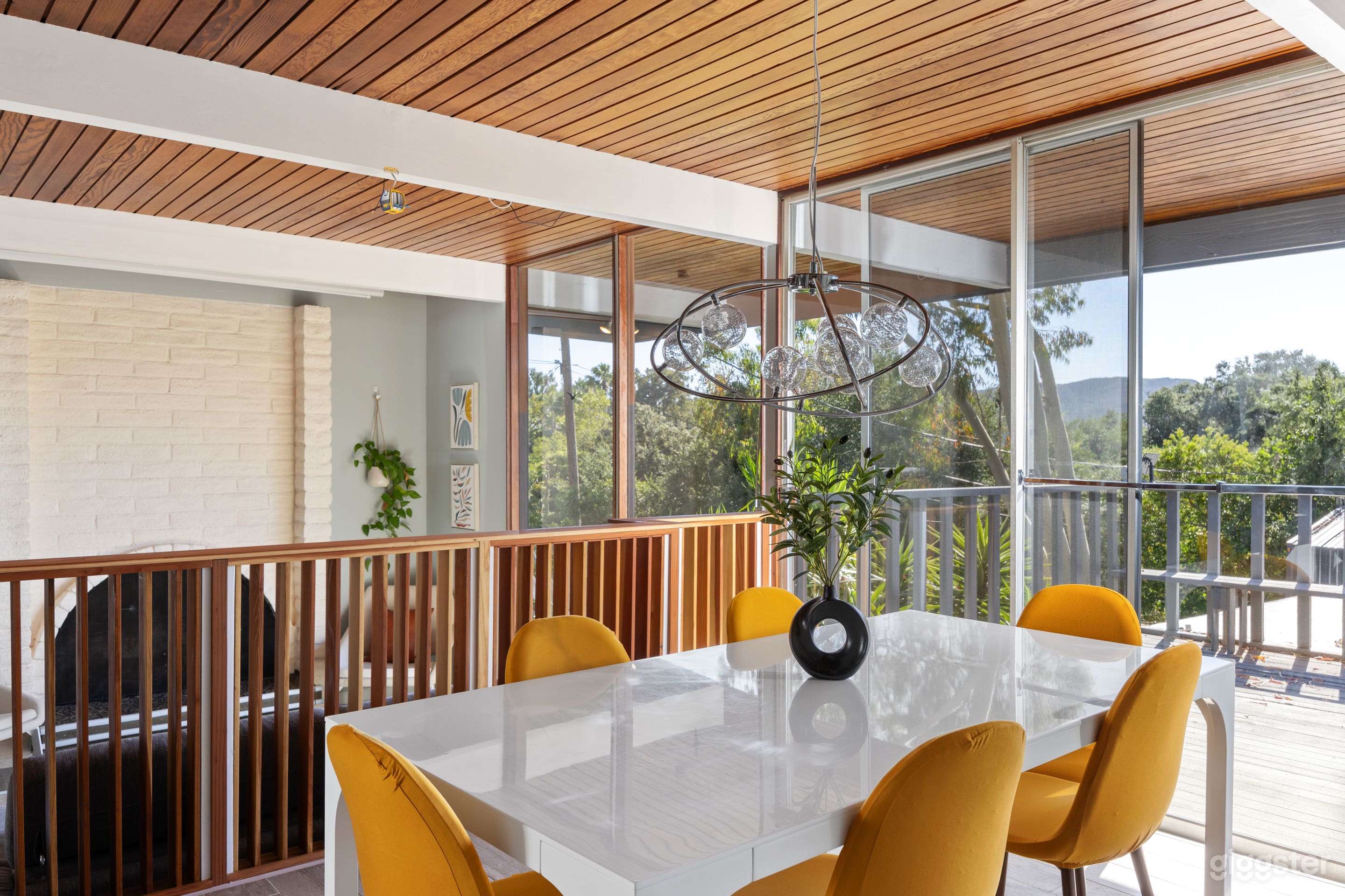 Mid-Century Pool Paradise in Sunny Escondido Photo 1