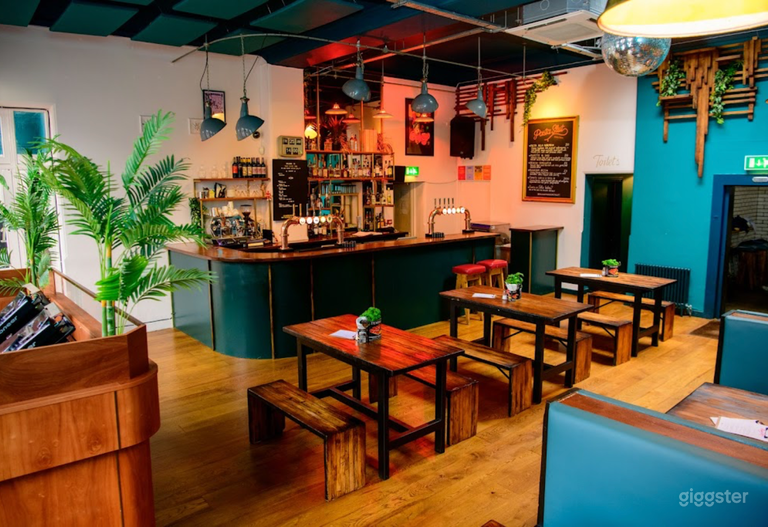  Bar acogedor y cálido en Bristol 