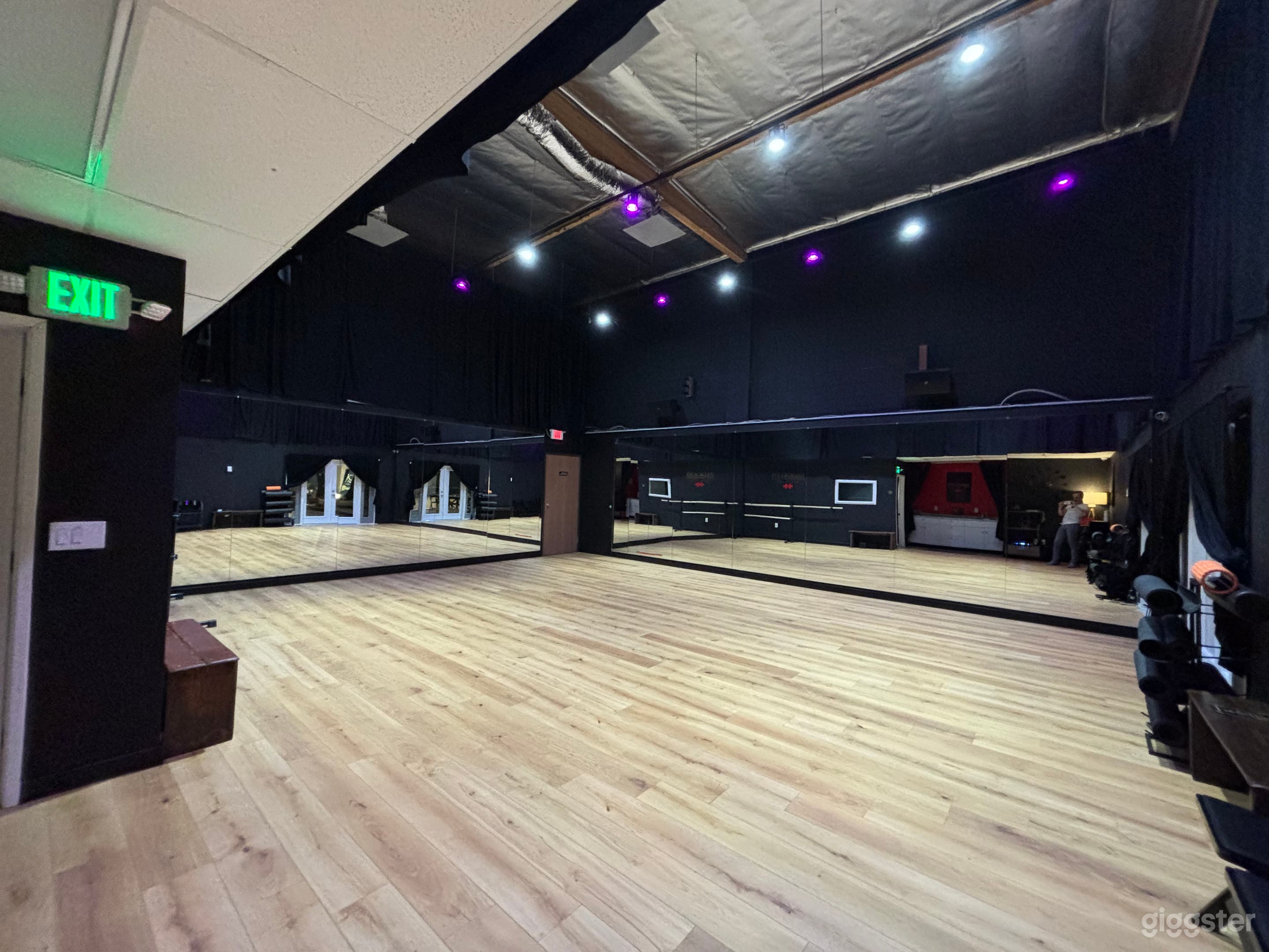 Creative Space for Dance, Filming and Meetings  Photo 4