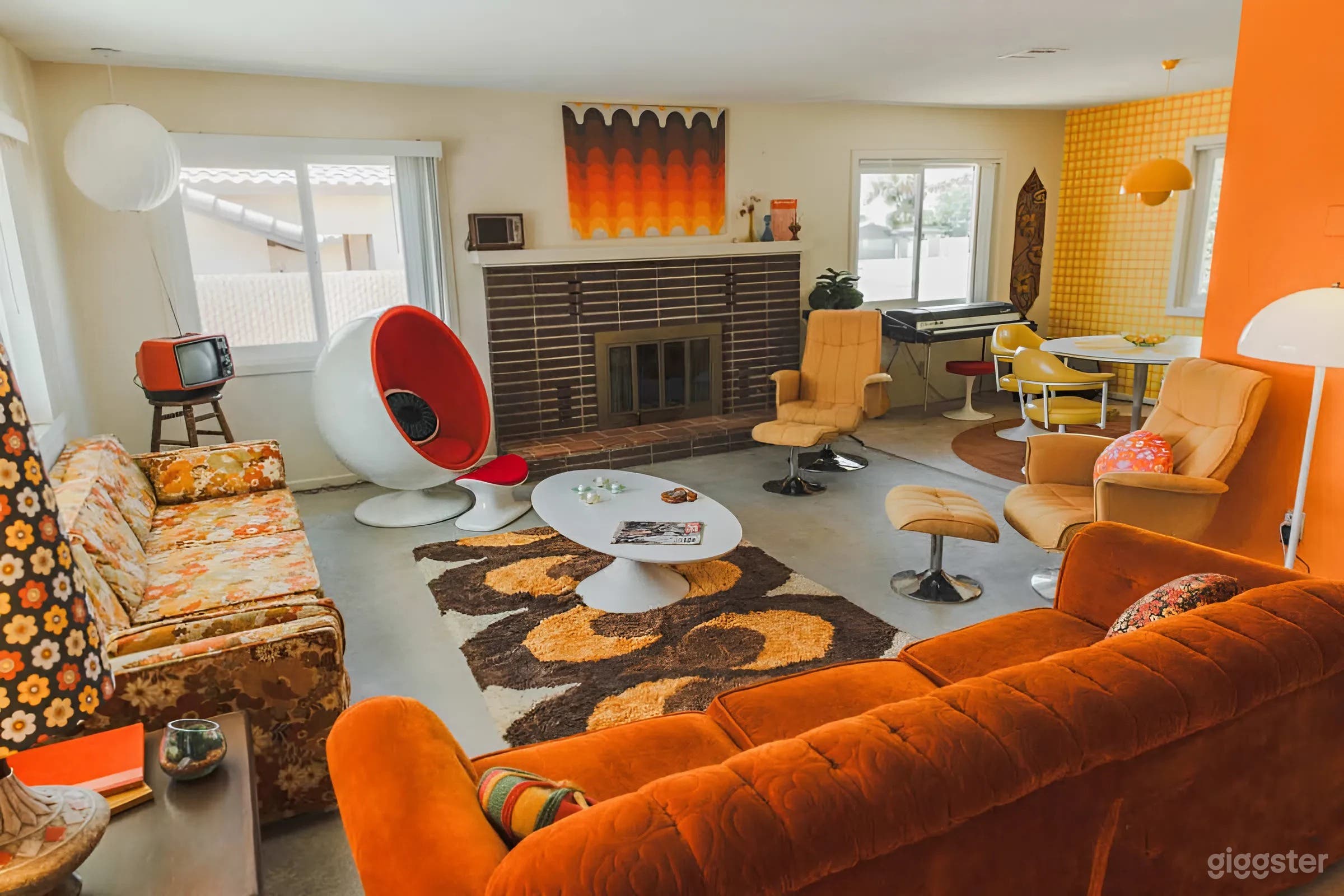 Mid Century 1970’s Retro Time Capsule Home Photo 1