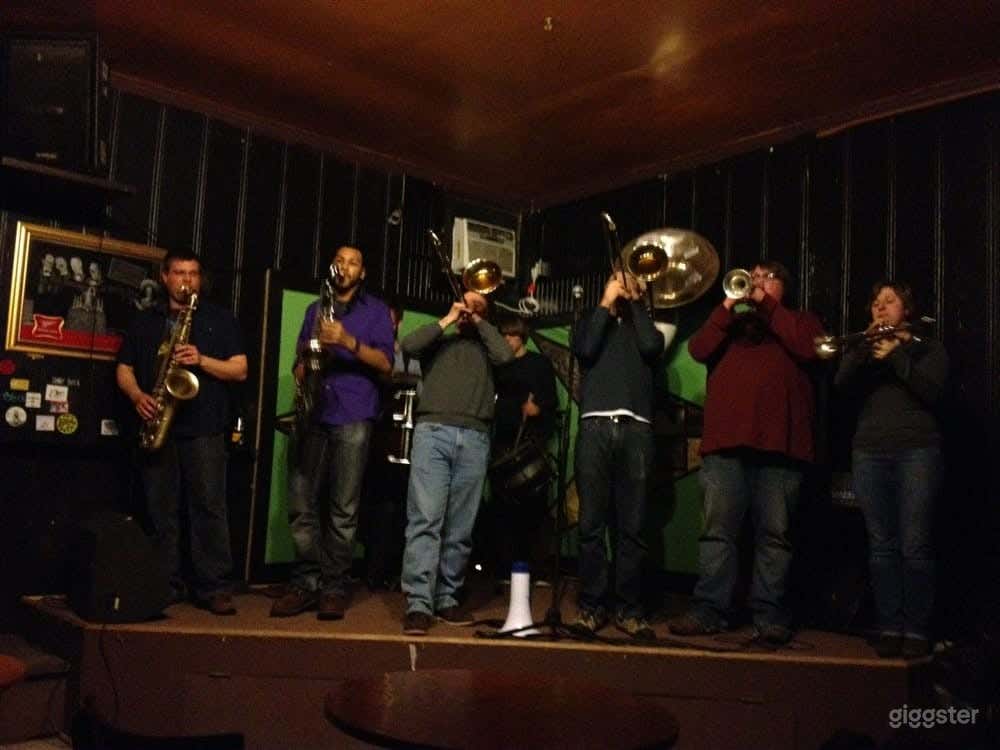 Laid-back Bar in Milwaukee Photo 4