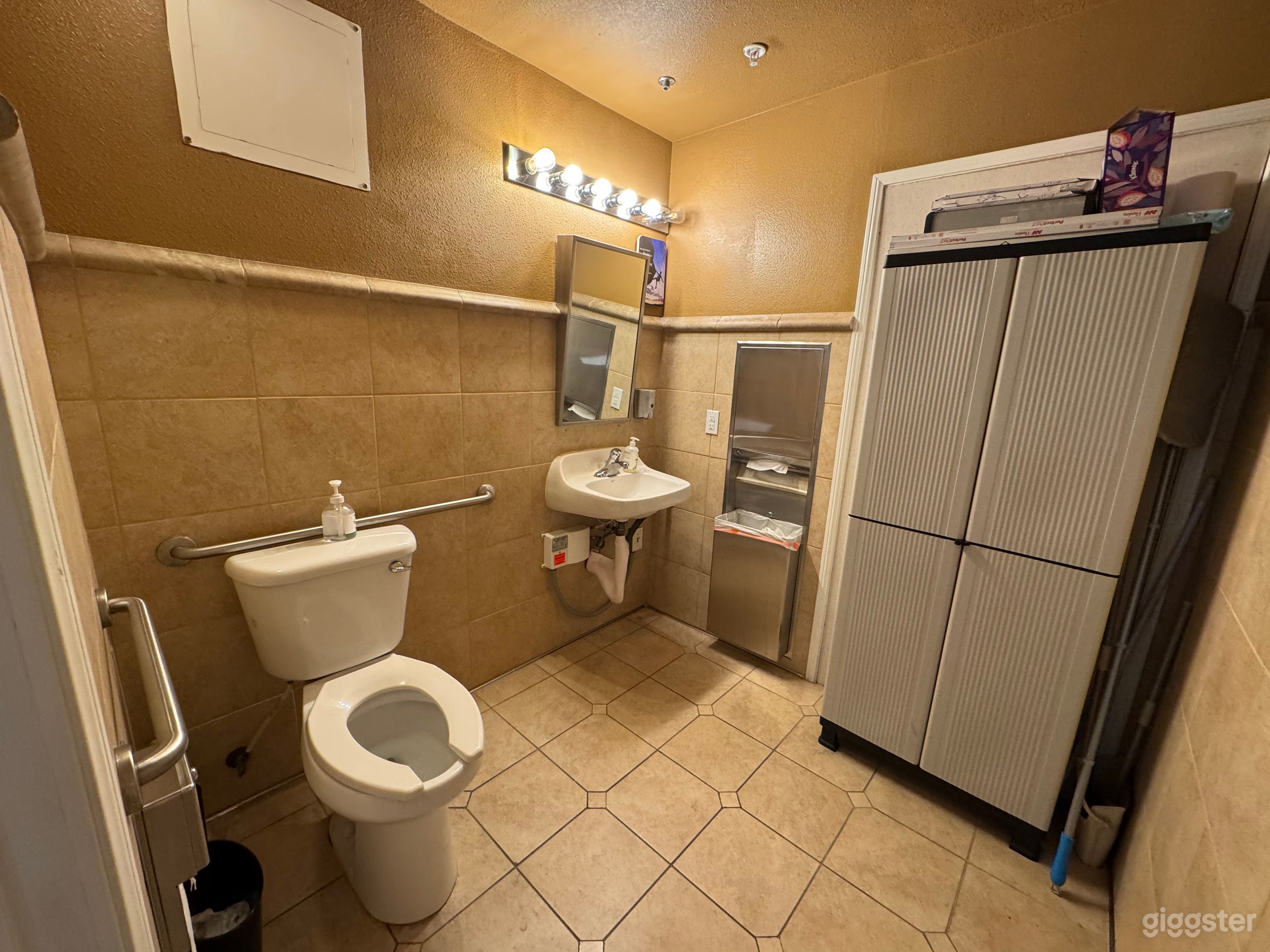 One of a kind medical center Photo 3