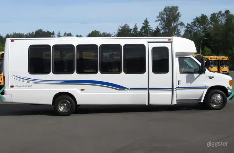  Ford Krystal Mini Bus 36 