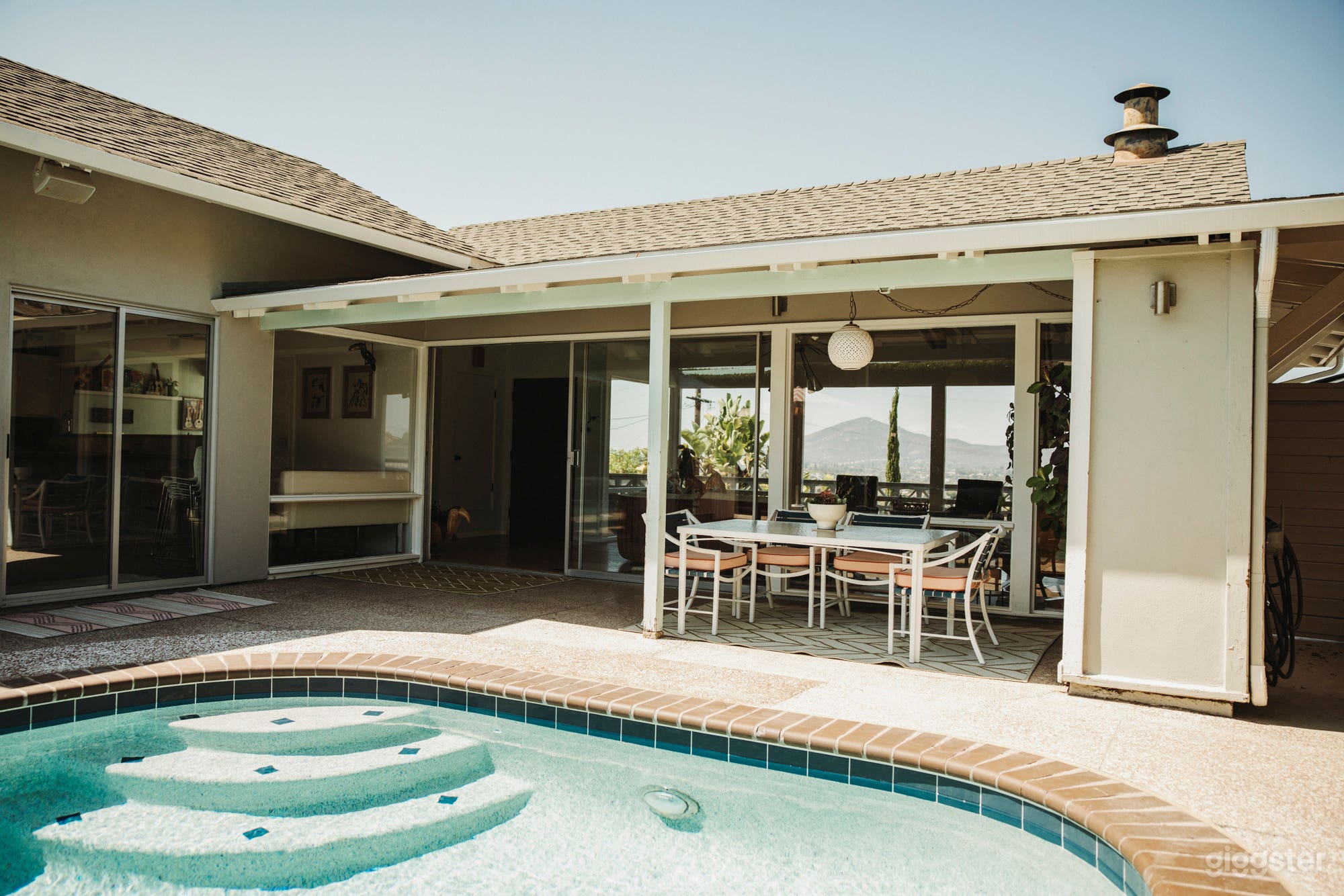 Mid-Century Modern Gem w/ Glass Walls, Pool &amp; Views Photo 2