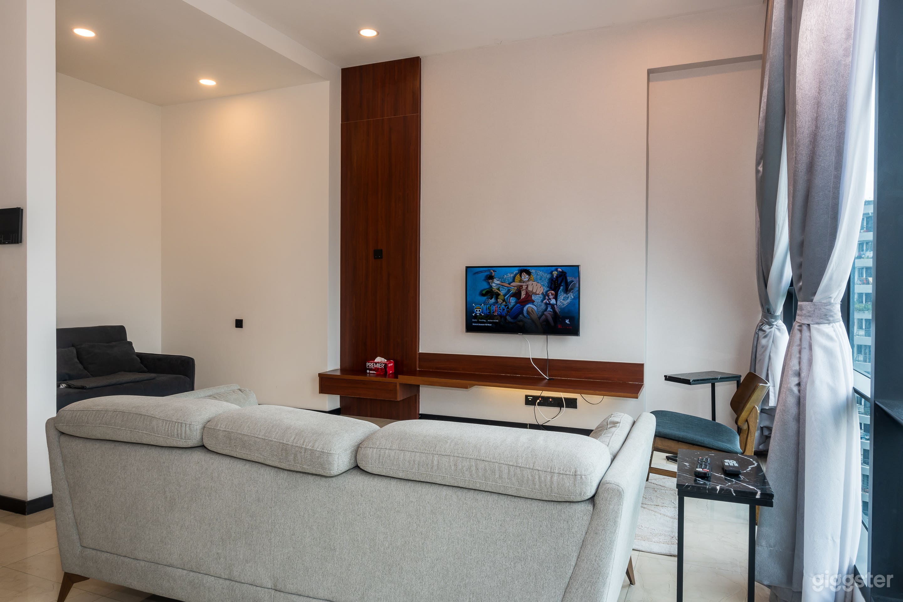 Cozy 2 bedroom Condo Unit Photo 3