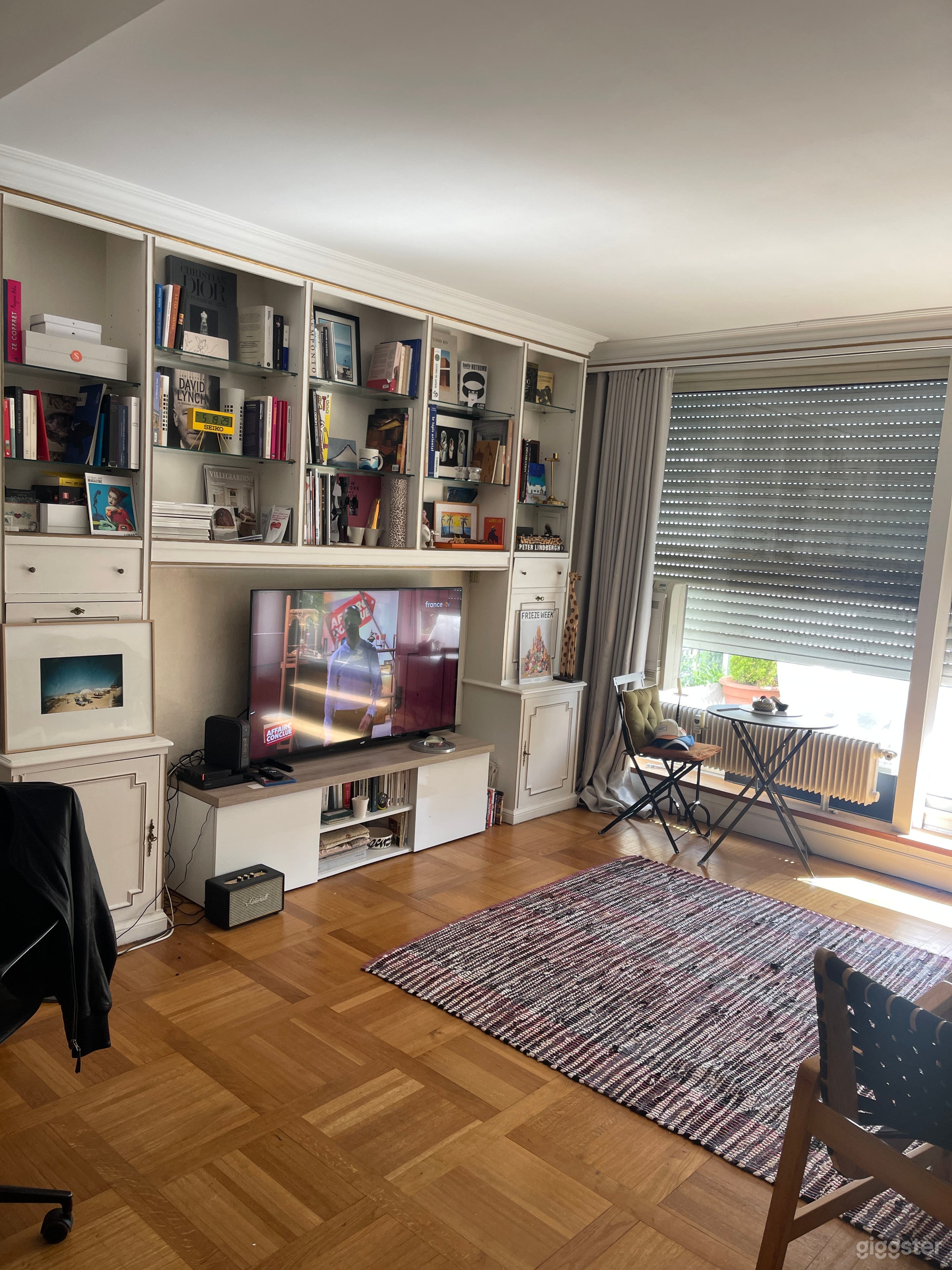 Photo de Appartement avec vue sur la Tour Eiffel et terrasse en enfilade 1
