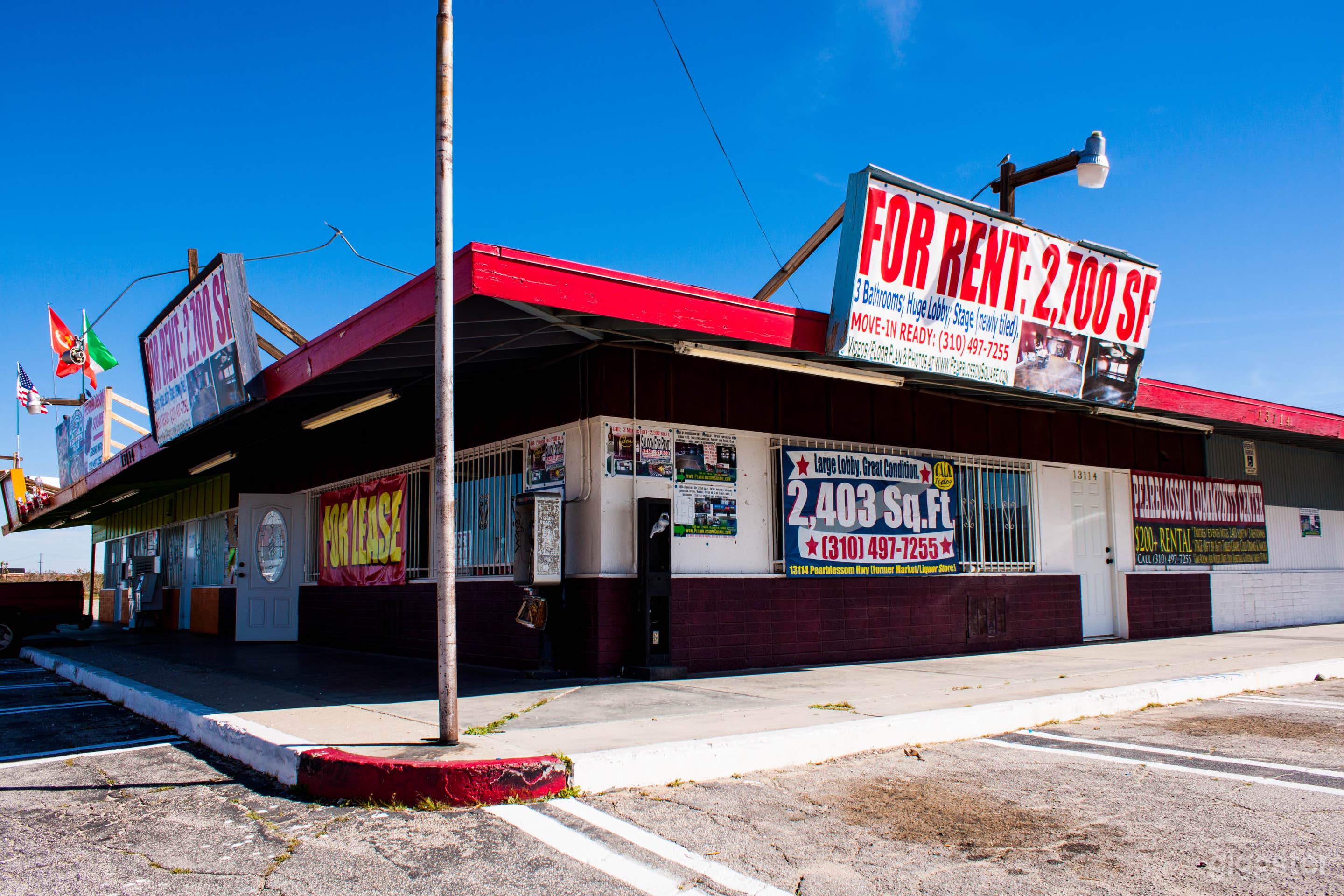 Hi-Desert Filming-Pearblossom Square Shopping Cntr Photo 3
