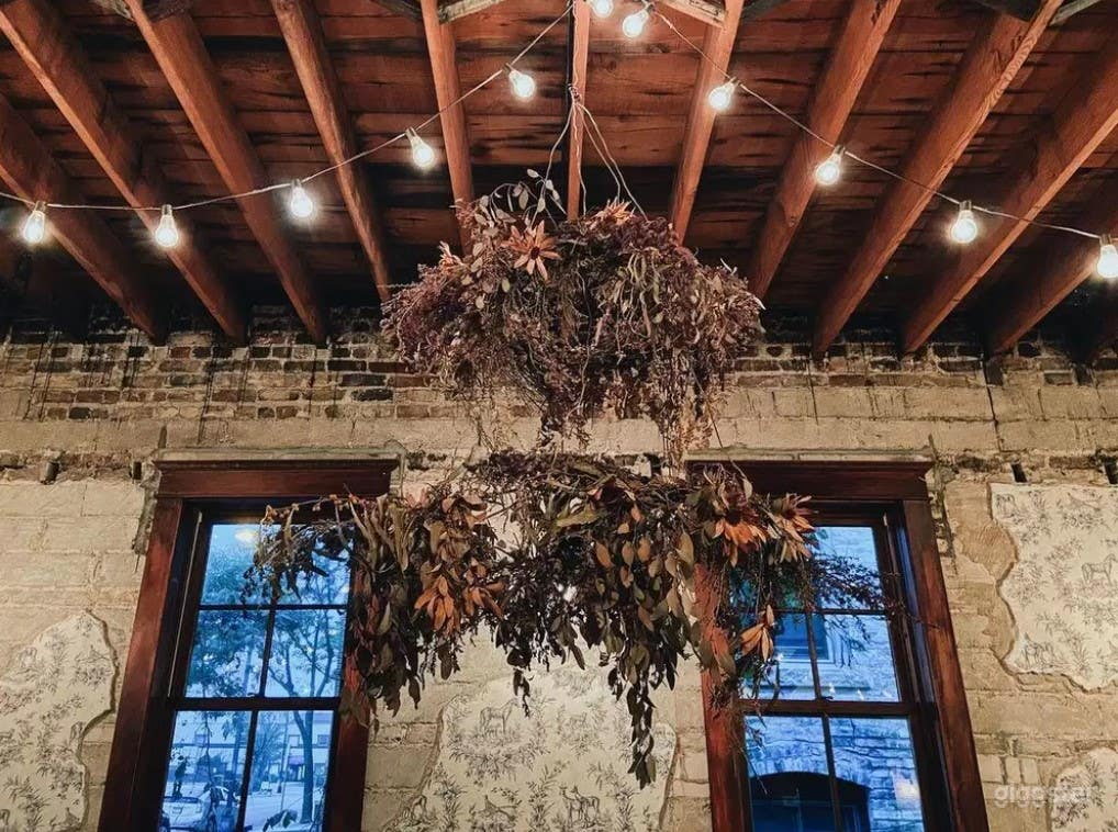 Intimate Rustic Event Space in Minneapolis, MN Photo 3