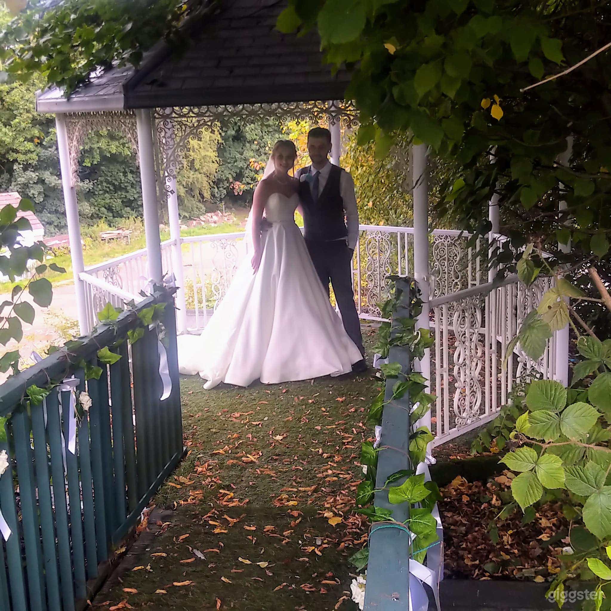 Superb Outdoor Garden for Photoshoots and Events Photo 1