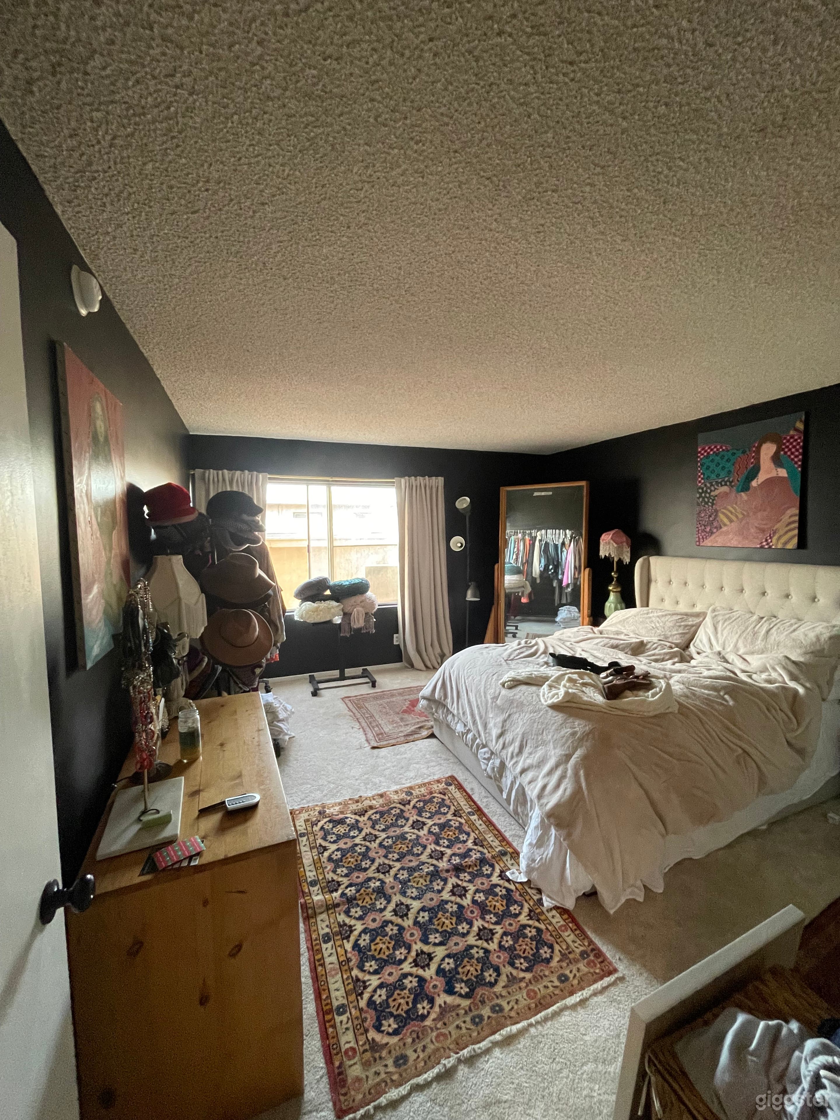 Bright Artsy Valley Condo Photo 4