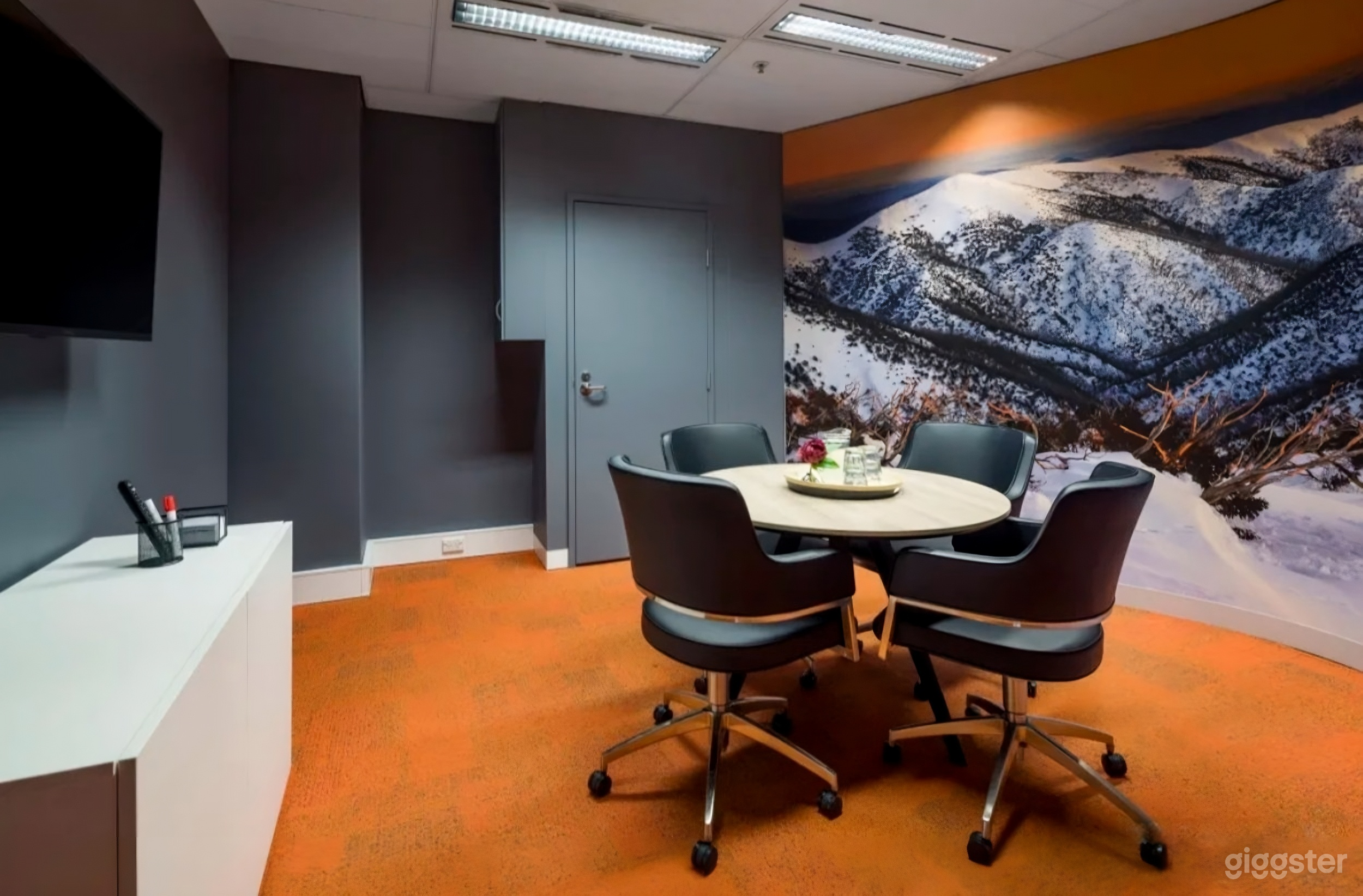 Hotham I Meeting Room for 4 person Photo 3