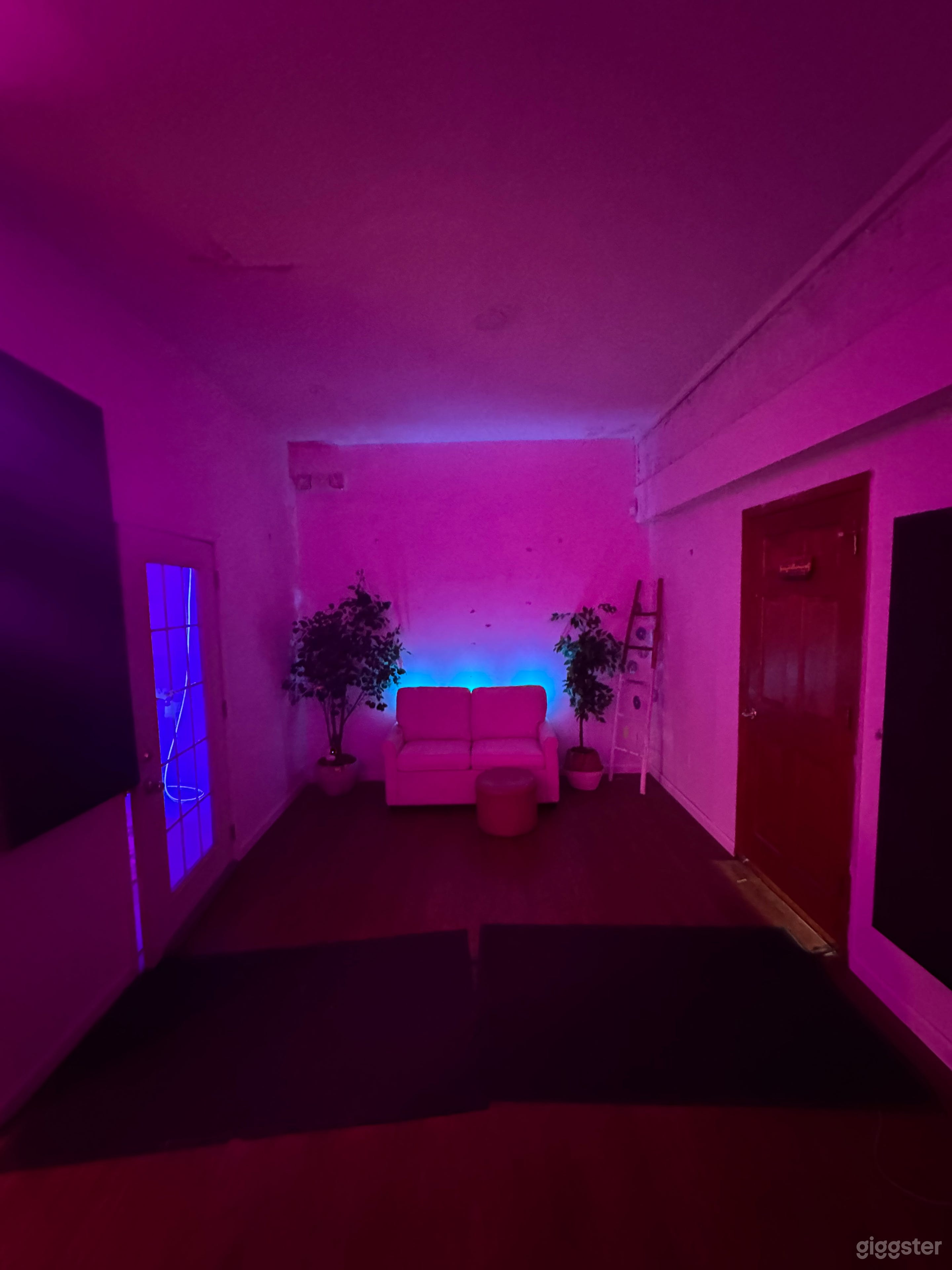 Historic Downtown Studio–Podcast & Recording Ready Photo 4