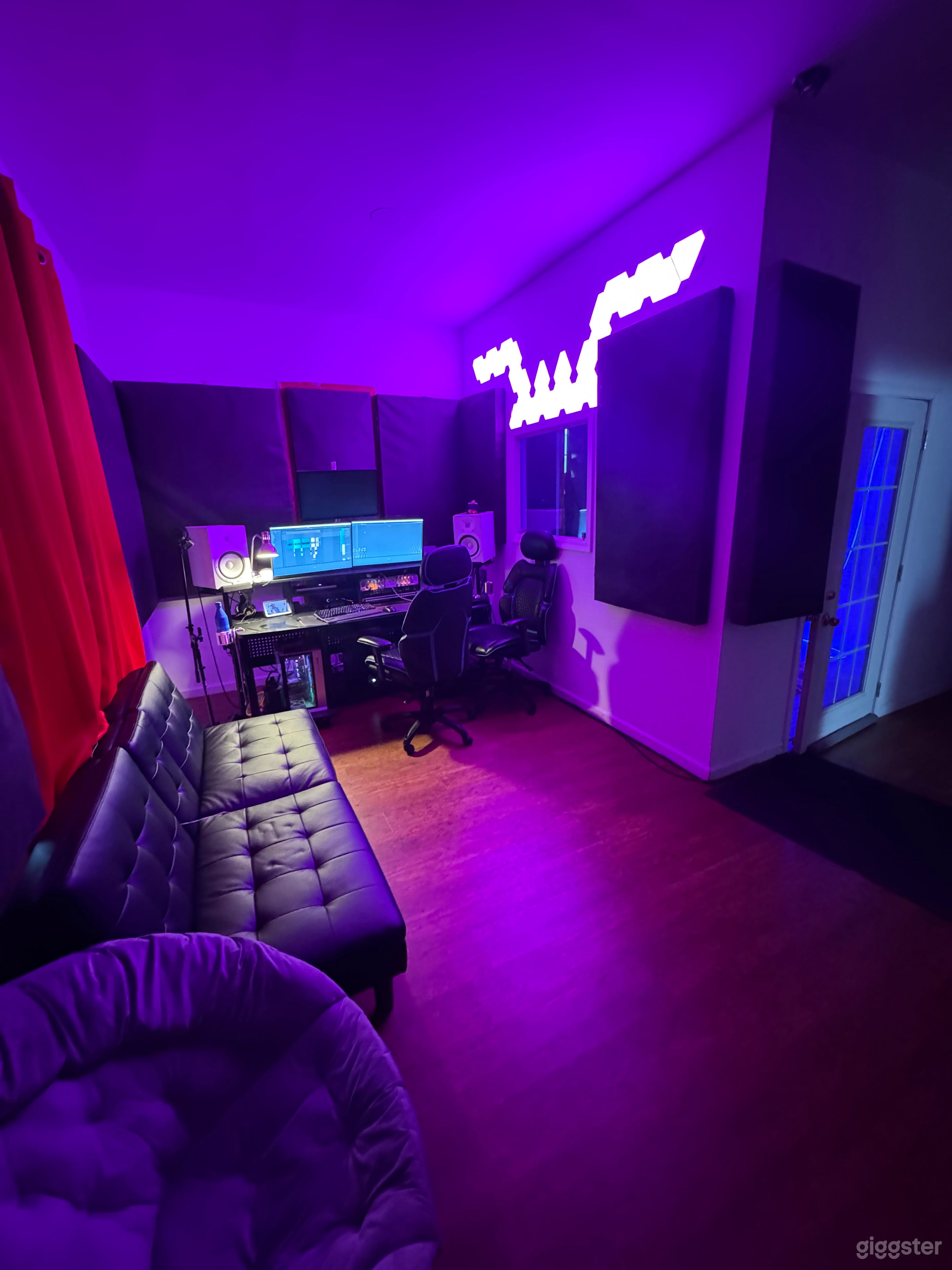 Historic Downtown Studio–Podcast & Recording Ready Photo 3