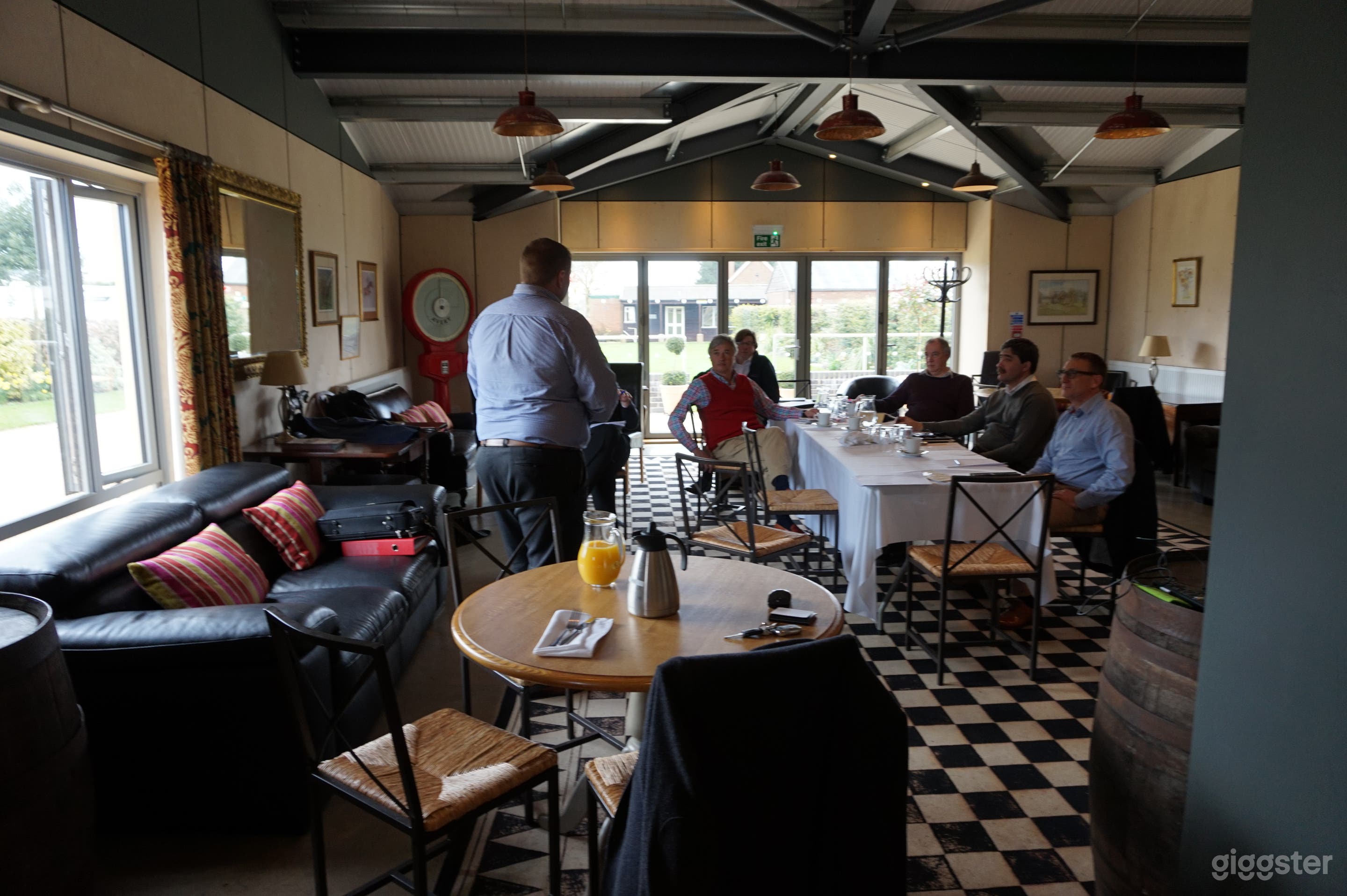 Versatile Bar in Fakenham Photo 4