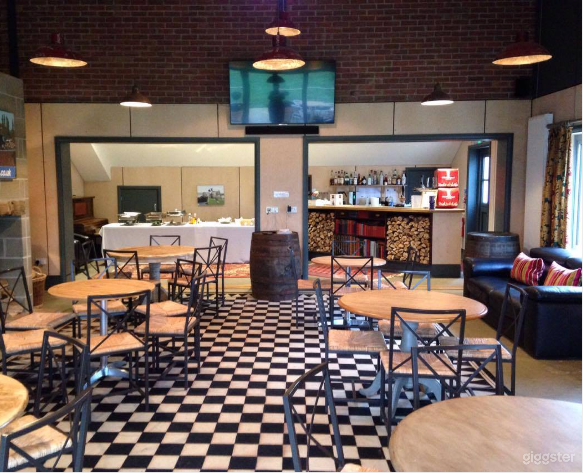 Versatile Bar in Fakenham Photo 1