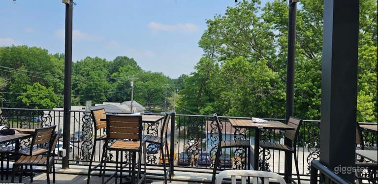  Exclusive 2nd Floor Rooftop Bar With Private And Outdoor Area 