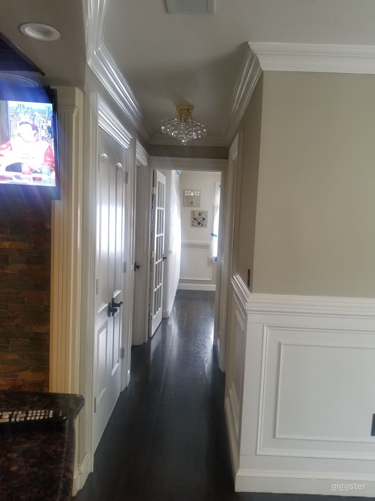  Beautiful Family House in Queens 