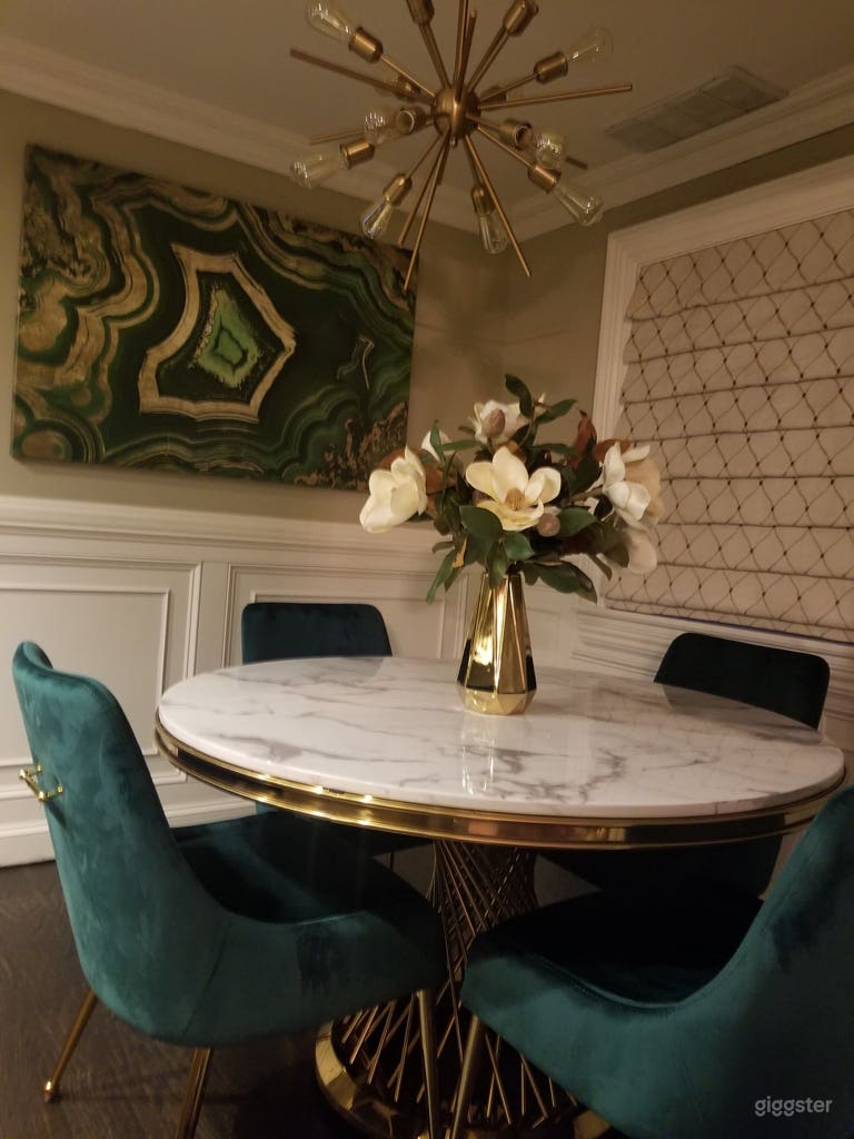  Beautiful Family House in Queens 