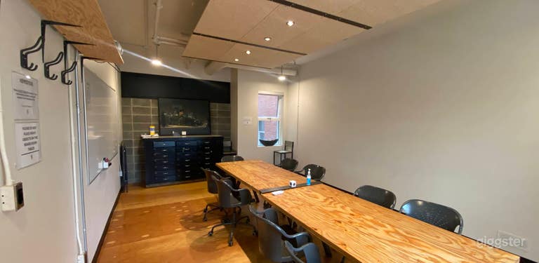  Spacious Boardroom 