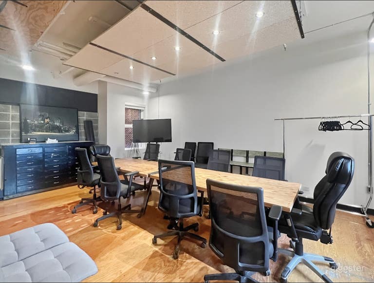  Spacious Boardroom 