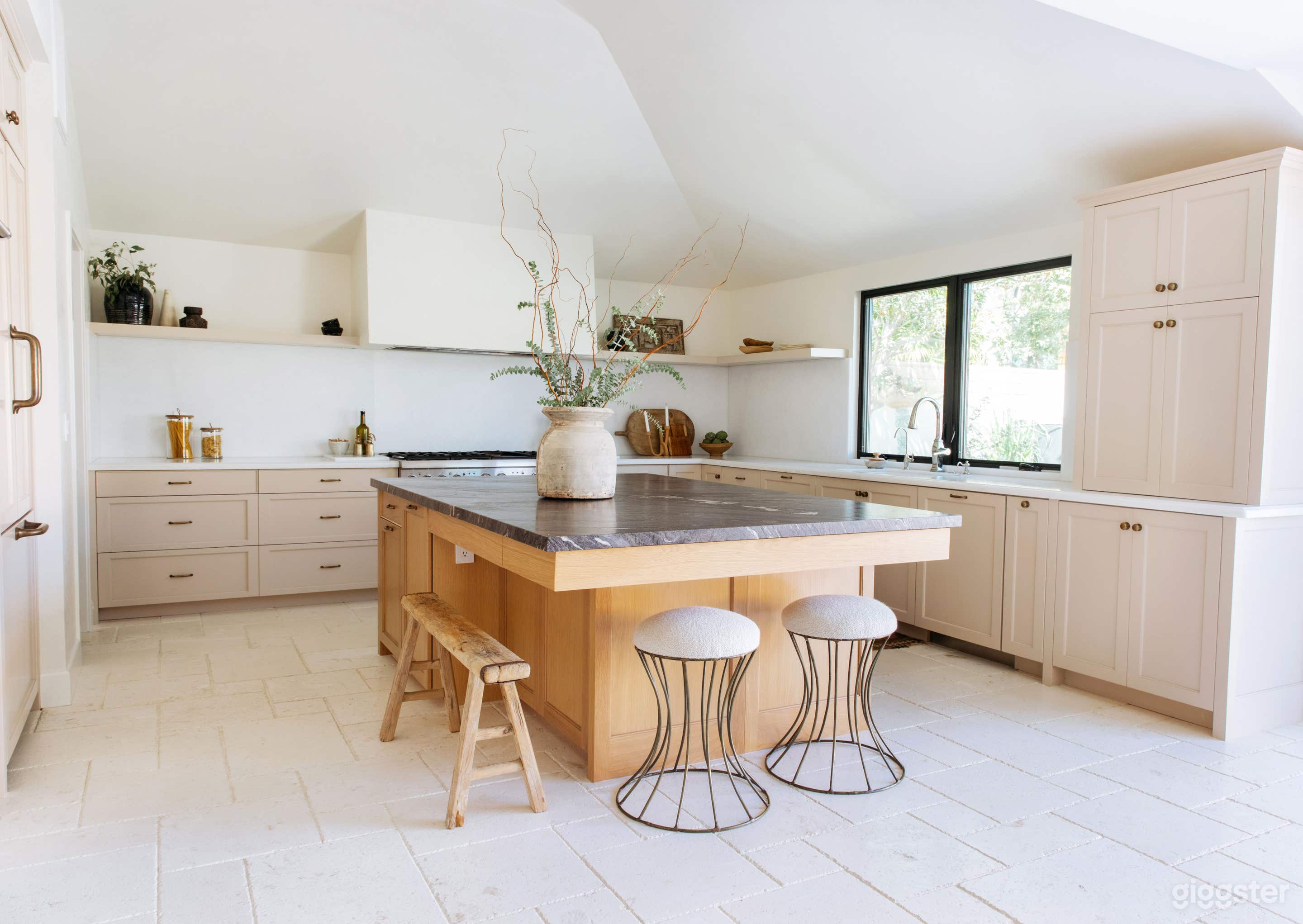 Travel Inspired eclectic beach home Photo 3