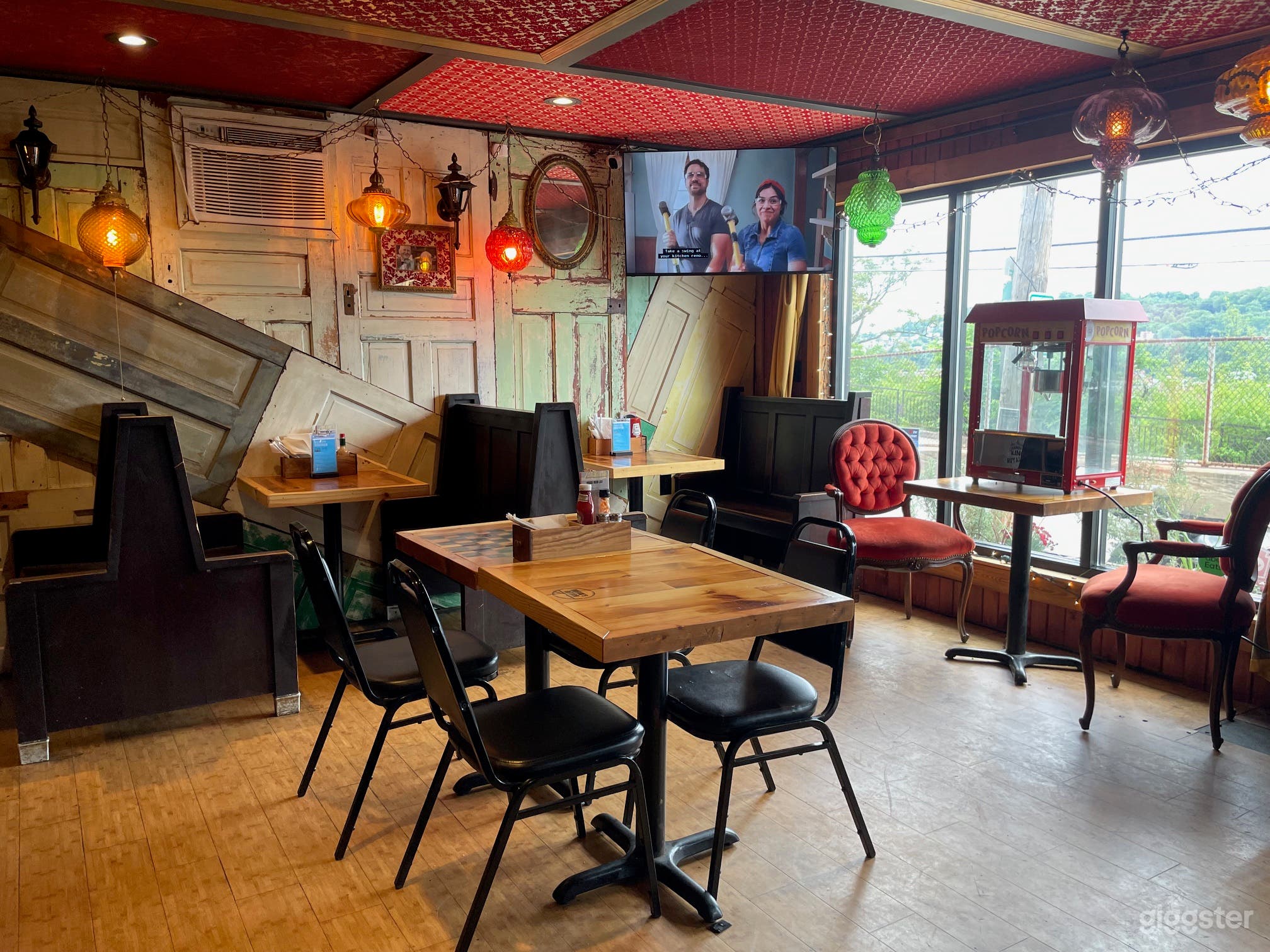 Neighborhood Bar with City View Photo 3